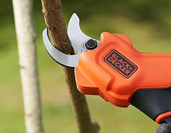 Battery Prunner BCPP18B-XJ BLACK & DECKER